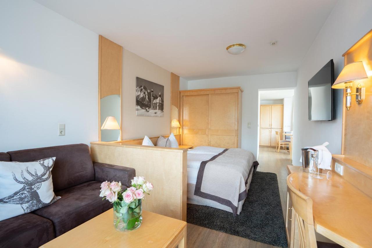 Hotel Central Зеефелд в Тирол Екстериор снимка