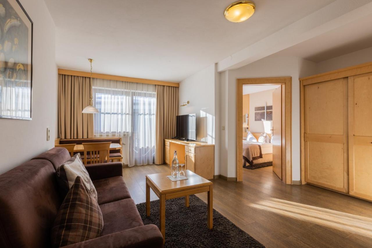 Hotel Central Зеефелд в Тирол Екстериор снимка