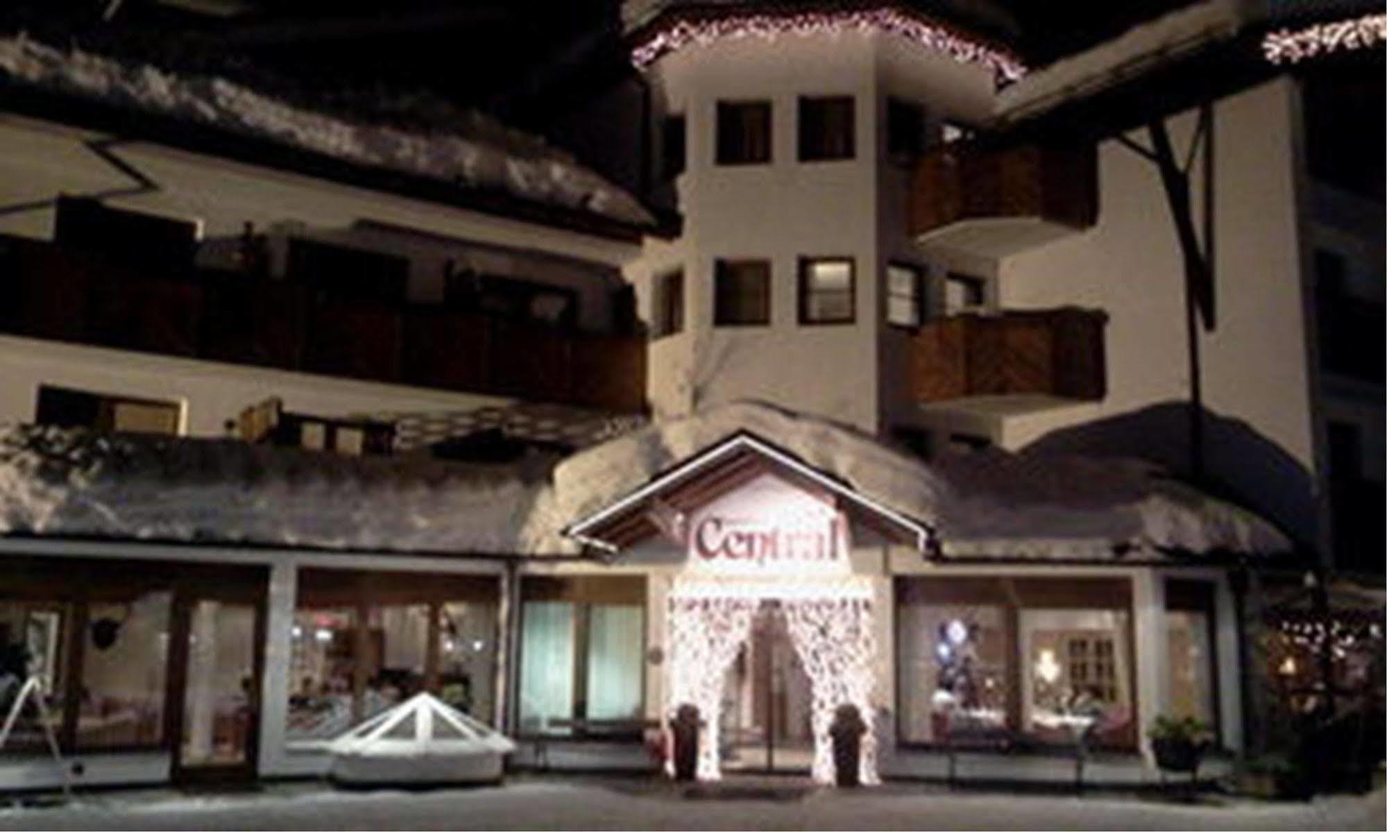 Hotel Central Зеефелд в Тирол Екстериор снимка